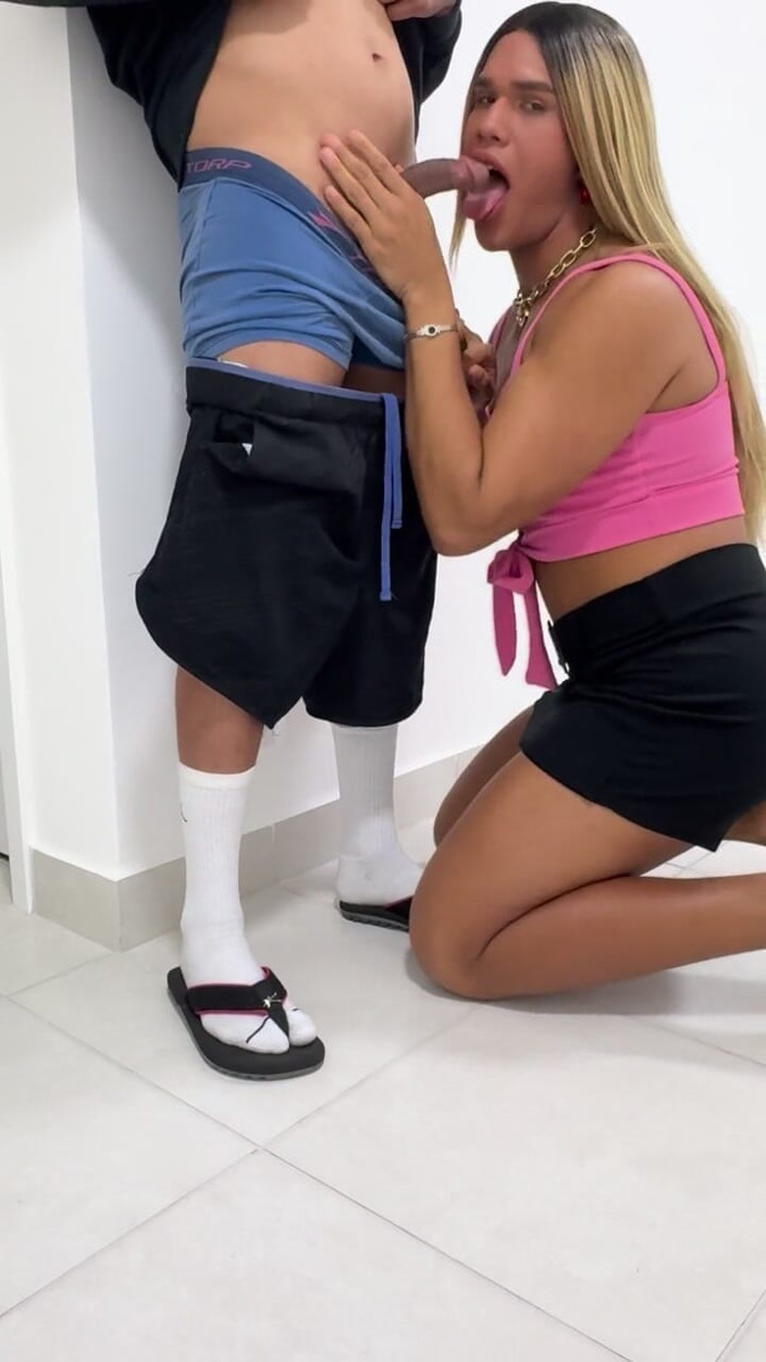 Andreialatina: Taking Cum in the Mouth of My Friend's Boyfriend