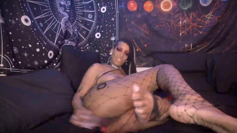Shorty Laveau: Fap to My Feet While You're at Work