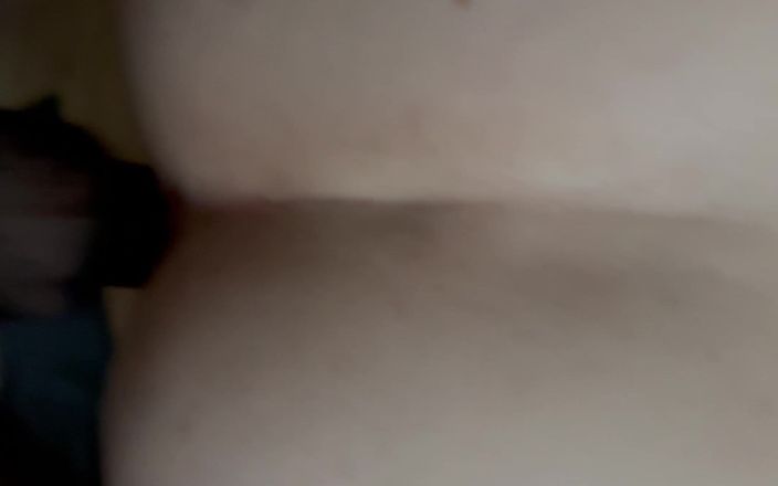 Scarlet XOXO: 我的大屁股和湿润的阴户弯下腰被大黑屌后入