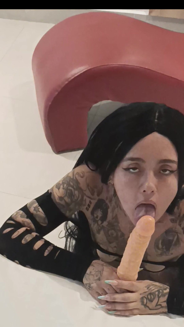 Dalyla: I Love to Suck It on the Sly
