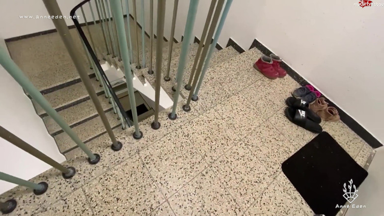 Anne Eden: Horny after a shopping tour through Cologne!