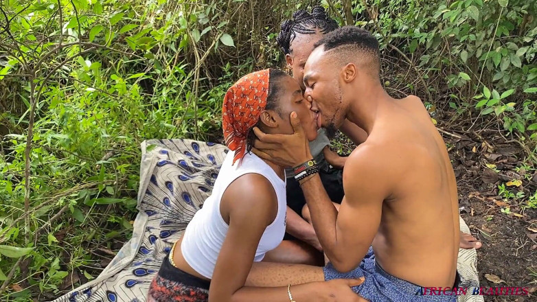 African Beauties: Hutan Luar 3-beberapa dengan 2 awek biseksual dan besar