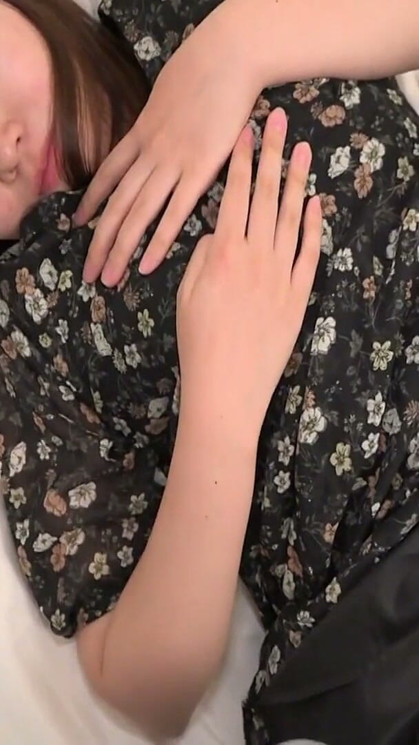 Amateur Homemade Sex Tape: an Amateur, Nymphomaniac College Girl Who Keeps Smiling! When Her Boyfriend Doesn't Pay Attention, She Wants a Sex Partner and Spreads Her Legs to Invite Me for Sex!