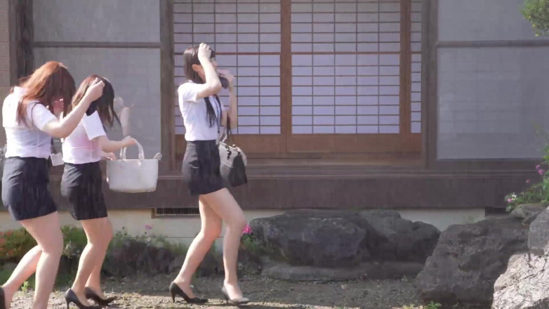 Raptor Inc: สาวญี่ปุ่นโดนเย็ด outdoor กลางฝน