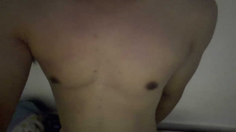 Marcorubio: Un garçon, beau solo musclé, éjacule dans la maison