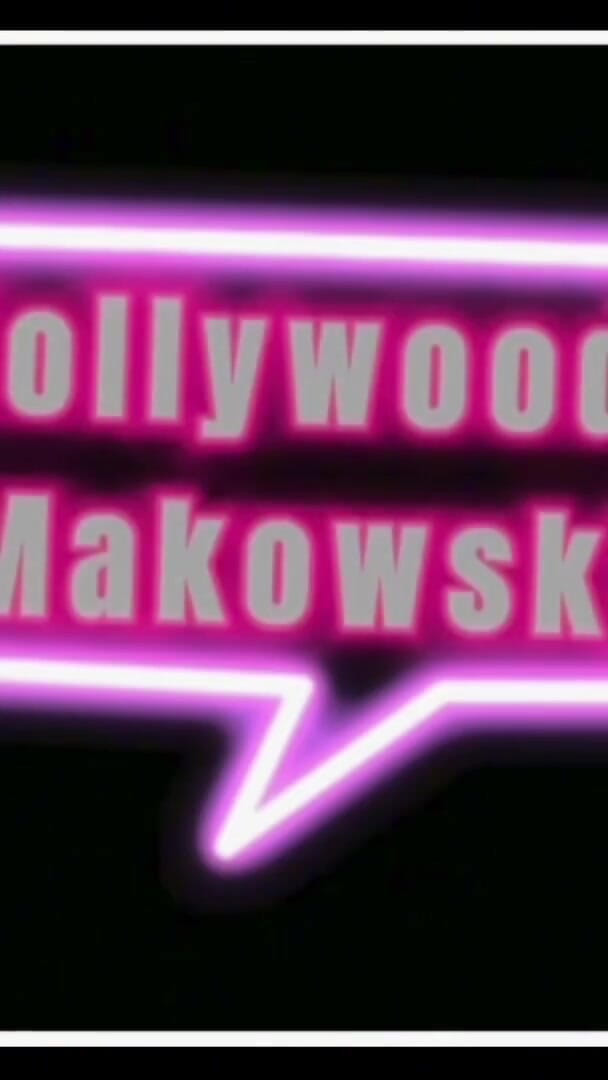 Hollywood Makowski: สาวสองชาวไทย Oshin โผล่ด้านบนของเธอ!