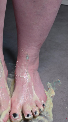 Sexyskyfeet: Asmr 크림 같은 푸딩 발은 두꺼운 푸딩을 분쇄하고 뿌려