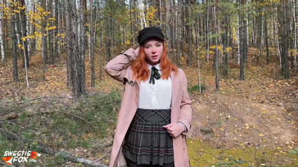 Sweetie Fox: Estudiante pelirroja chupó y folló con un compañero de clase...