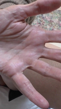 Uñas oscuras y piernas brillantes parte 2, Lady Victoria Valente
