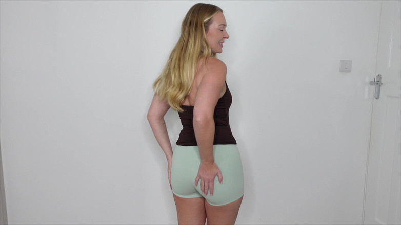 Brea Rose: 丈夫被老师和学生戴绿帽