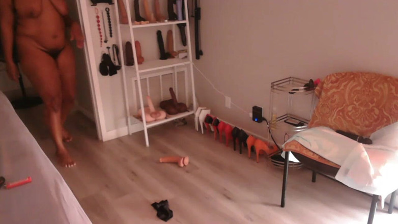 xbinti: Mijn poesje en kont, zijn klaar voor play daddy