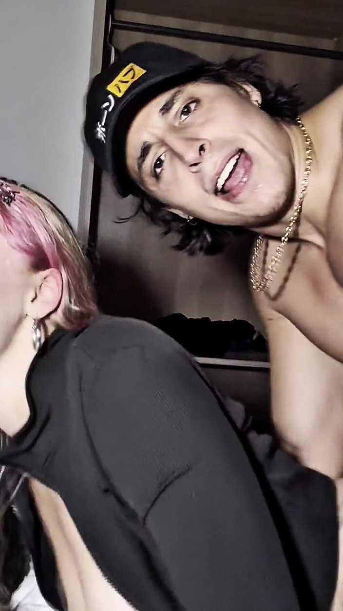 Gattouz: Con đĩ Nga dày cương cứng và đầy tinh dịch nóng bỏng