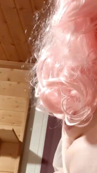 Transfurbitch na vás čeká v průhledném furtrimmed mysu v Útulné chatě