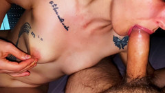 Akasha7: Nebo POV kouření, když jí péro v posteli