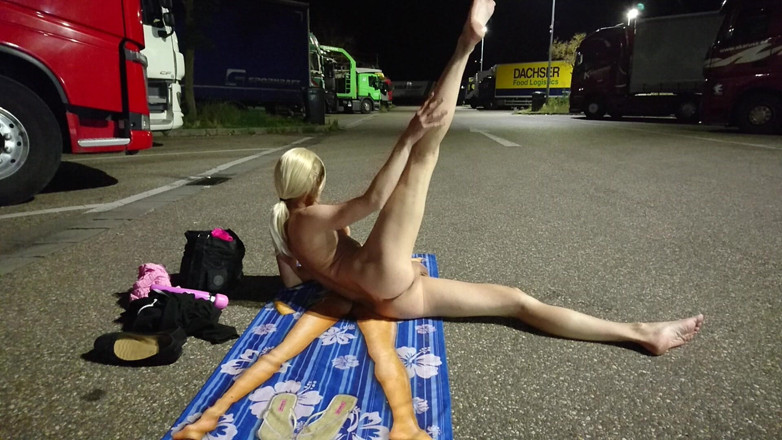 sweetfeet29: Telanjang oleh Truckers
