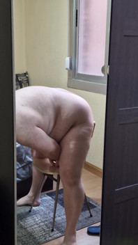 Cavalgando minha bunda gorda no meu vibrador