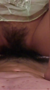 Sexy asiatische Kaori geht ins zimmer des jungen, um ihre geile muschi penetrieren zu lassen