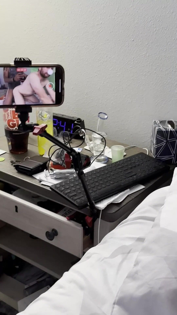 RNR2 and Scooter hot BB couple: Movin в