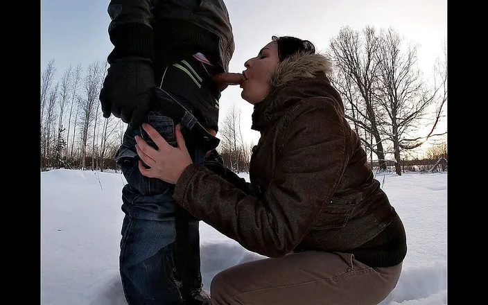 Hera Harding: Blowjob in the snow