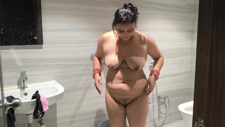 pujaprem: Desi Girl Puja Baby Take Morning Shower