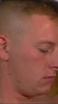 Prsaté blondýnky přivedeny k orgasmu