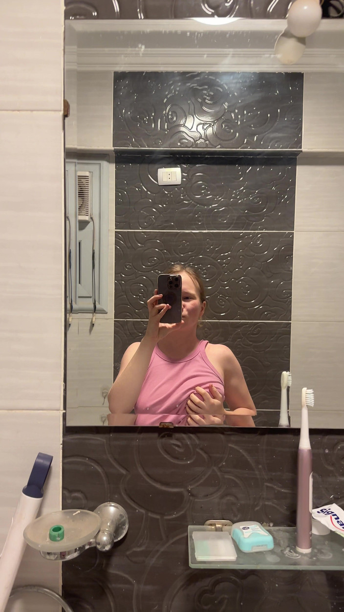 SweetLucy96: Kencing di bak mandi