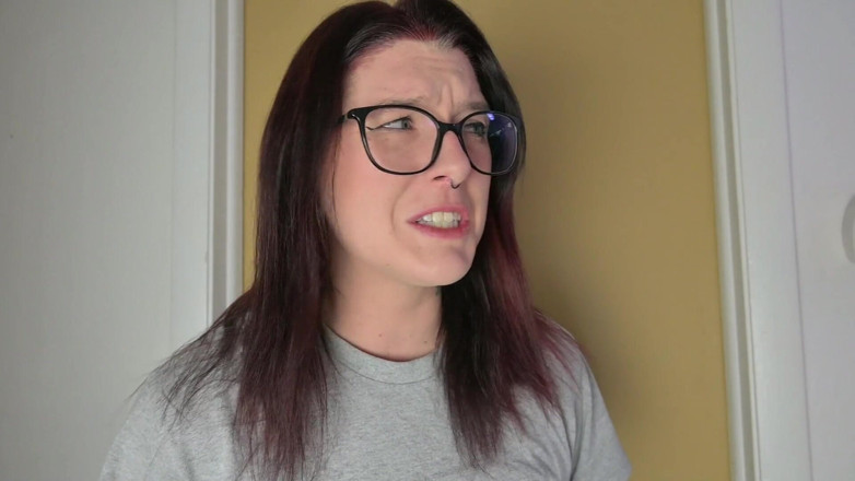 Missellie8: Horny Prison