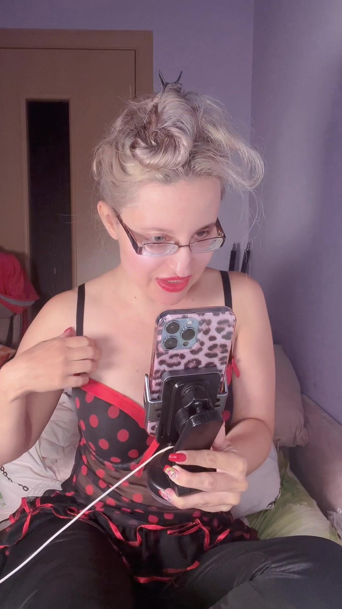 FinDom Goaldigger: Раб моих сисек