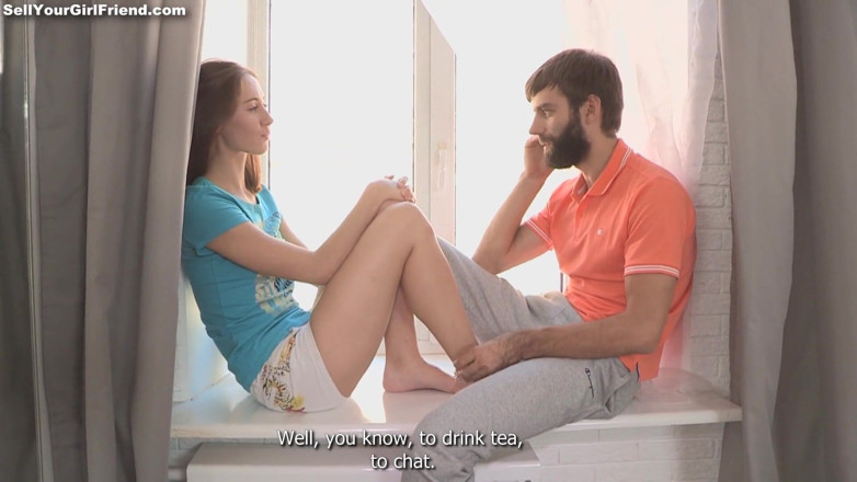 Sell Your GF: Genç amcık mükemmel bir varlık