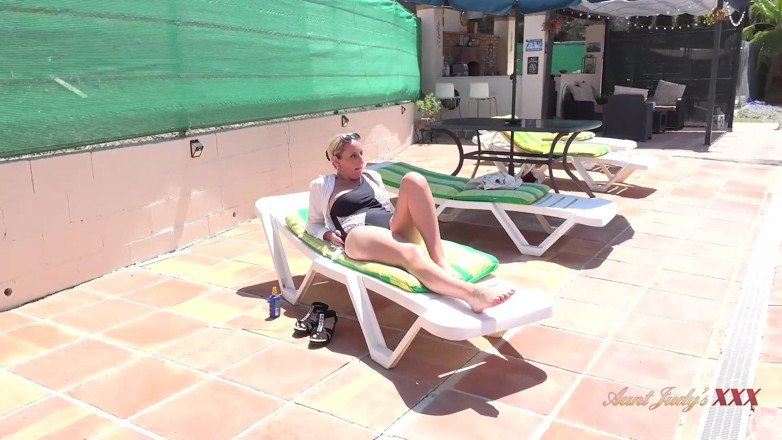 Aunt Judy's XXX: AuntJudysXXX - Busty MILF Keira Fucks the Pool Boy