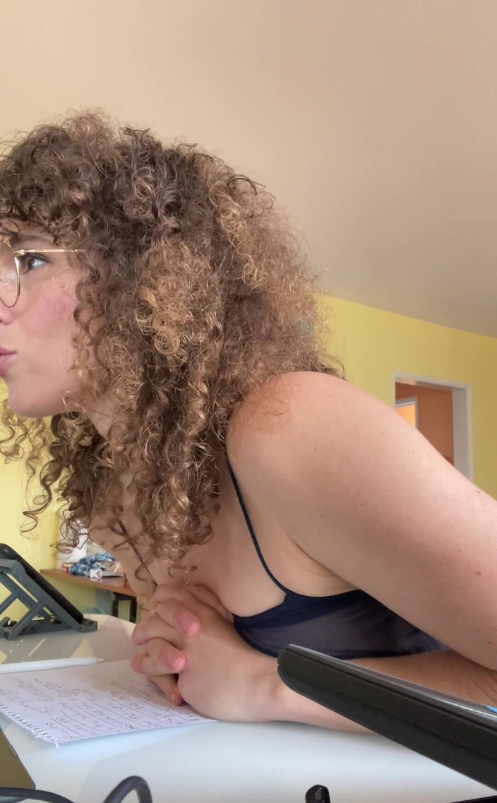 VibeWithMommy: Bts note vocali di mamma! Io vado tutto fuori con...