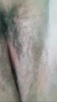 seksi philipina chodne laayak mammi meri choot men phal bharte hue masti kar rahi hai