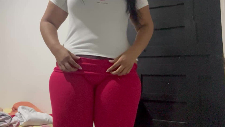 zendella usain: Vecina gorda grandota cambiándose de ropa encuentra cámara