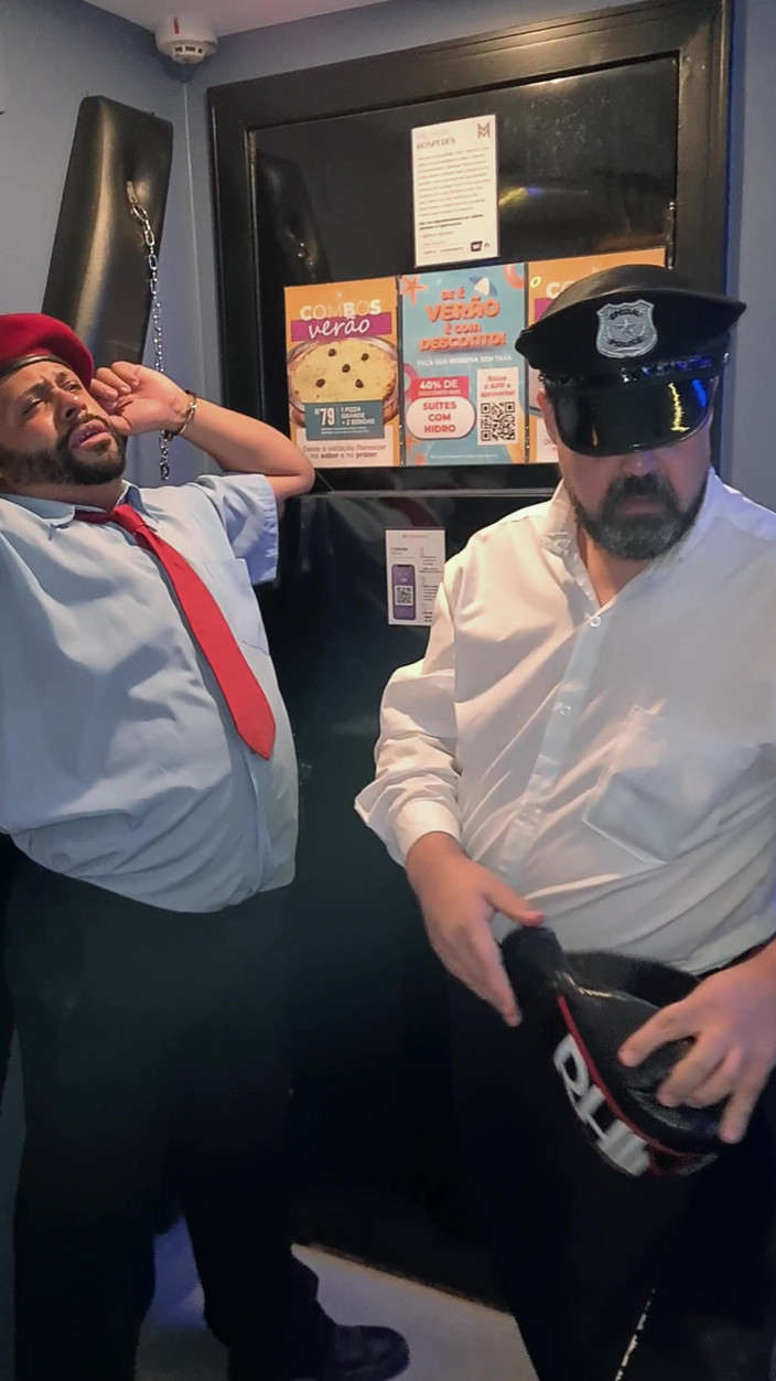 Punchbagplz: Umgekehrte Autorität - Die Alpha-panne Mit Handschellen