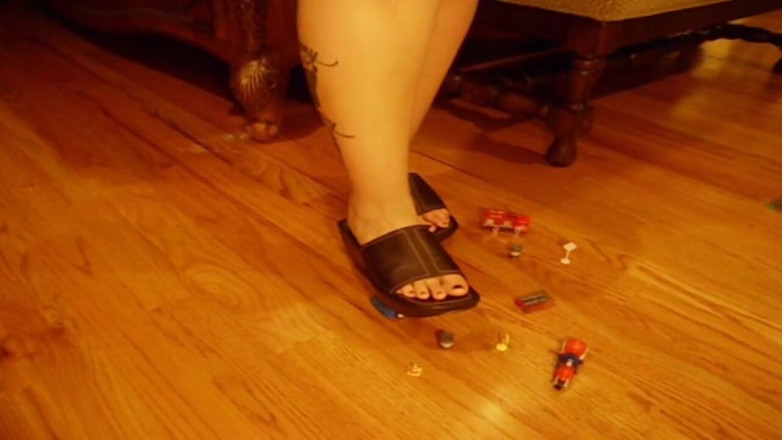 Sexy Amateurz: Araba ayak ezme fetişi
