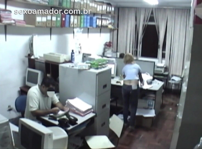 Amateurs videos: Horny employees having sex in the office after hours