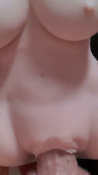 Засовування мого величезного члена в крихітну пизду (fuckdoll)