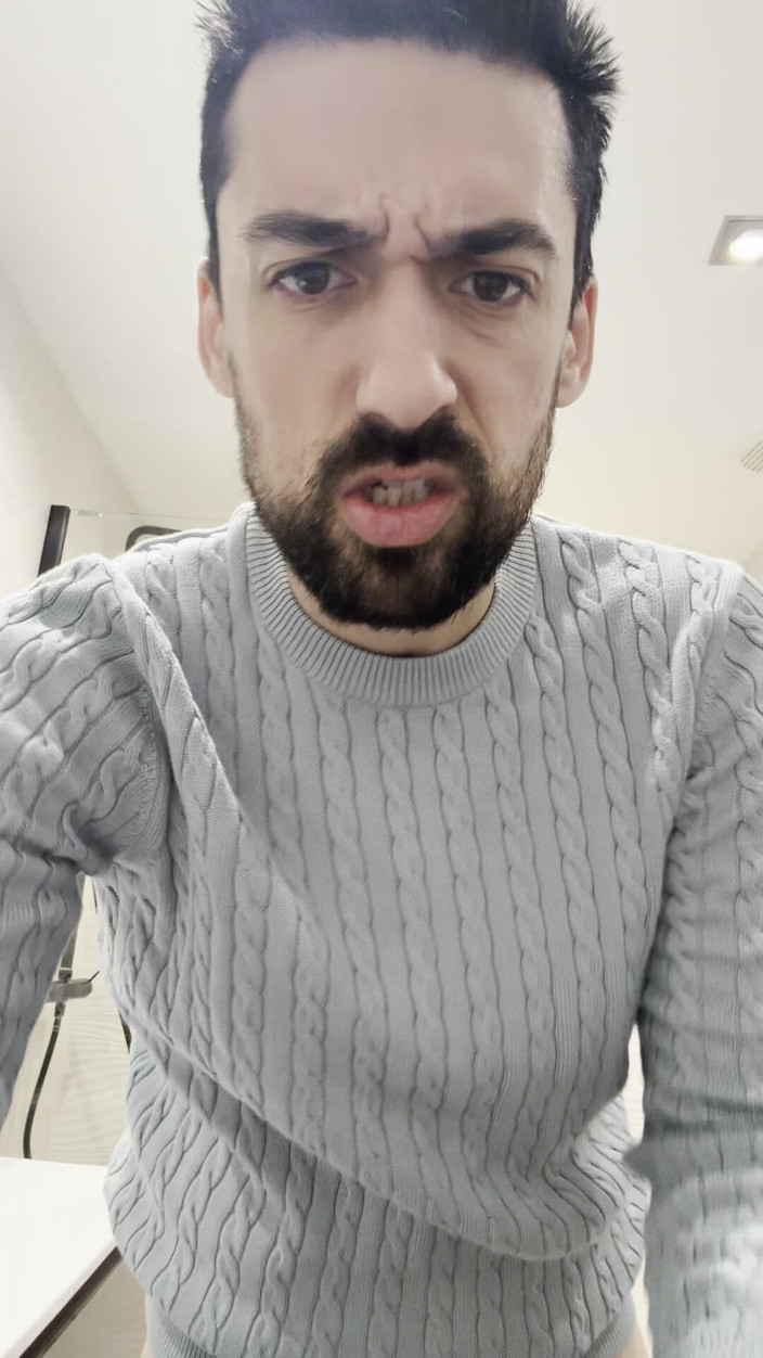 Liam Harding: Hot Mature Stepdaddy Jerking off and Showing Ass
