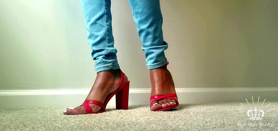 Mya Mula Goddess: Bratty Red Shoes menoreh kaki penghinaan