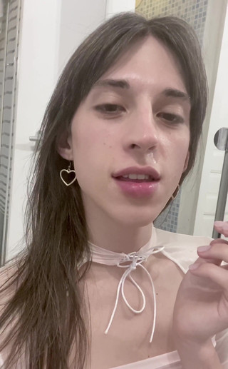 nbnabunny: J’ai séduit un de mes voisins, il ne parlait très...