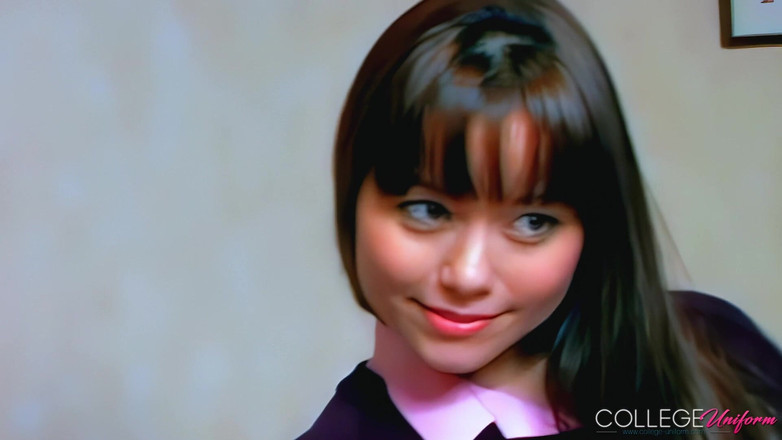 College Uniform: Video rekaman seks lily s
