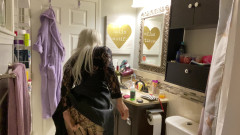 Emo Crossdresser Puts on Buttplug and Jerks off thumbnail