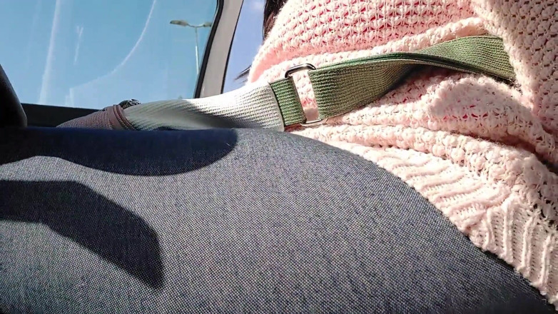 Nicoletta Embassi: Farts in a car