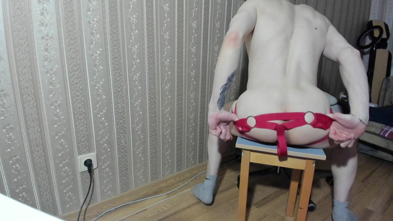 IncredibleGuy: 섹시한 빨간 팬티와 애널 탈출의 달콤한 구멍