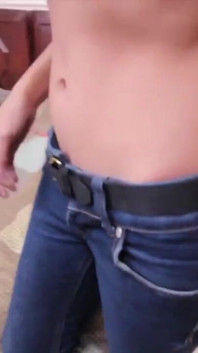 Filipineză minionă umplută cu spermă groasă cremoasă