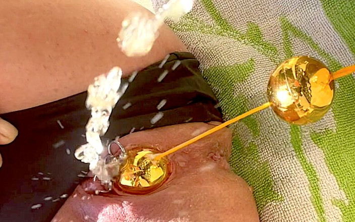 Aqua Pola: Çok güçlü yayından 18 videomun çiş derlemesi