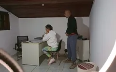 Ela foi ao escritório do diretor da faculdade e recebeu ajuda para evitar falhar.