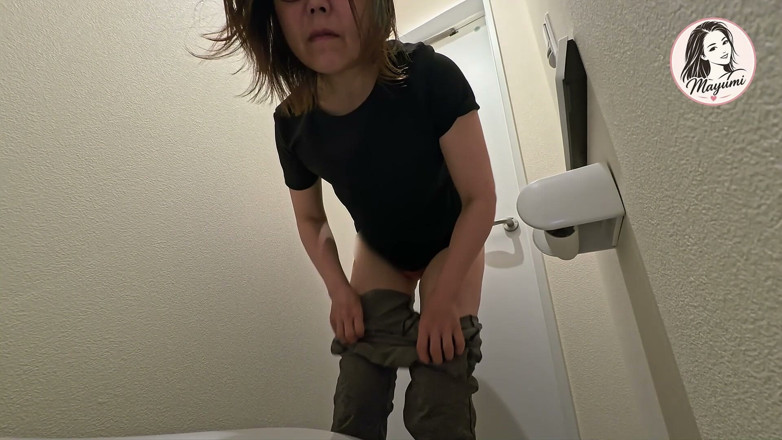 Mayumi Kanzaki: Toilet Camera All Day Long