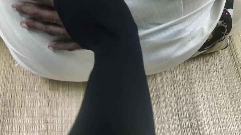 SneakyManner48: Desi 18 + nevlastní sestra přistižena při sledování porno videa, než poté,...