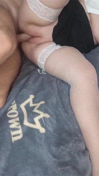 Big Booty Chick Fingered Her Clit as She Fucked Sweetly and Then Her Pussy Filled with Cum